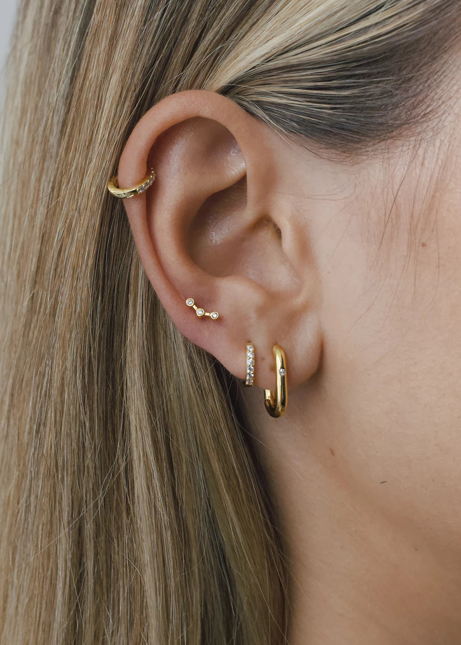 Piercing White Mini-Hoop - Imagen 2